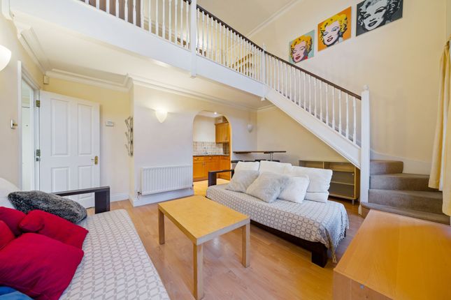 Thumbnail Flat to rent in Russell Lodge, Spurgeon Street, London