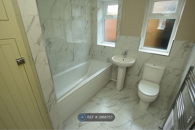Scalby Road, Scarborough photo 5