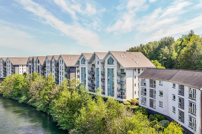 2-bed flat on 11, Phoebe Road, Swansea, £130,000