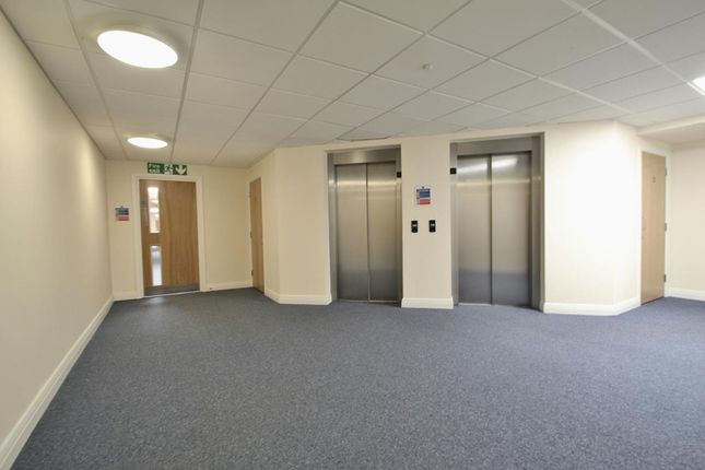 Flat for sale in Quakers Court, Abingdon