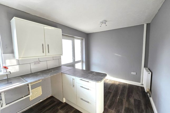 9, Roskear Parc, North Roskear Village, Camborne TR14, Camborne photo 3