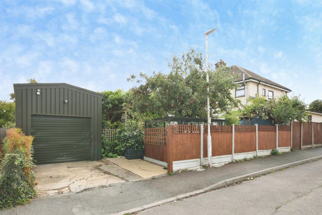 43, Loftin Way, Chelmsford photo 3