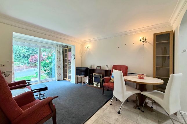 Flat 53, Chartcombe 162-164 Canford Cliffs Road, Canford Cliffs photo 3