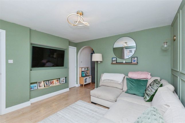 4, Daisy Close, Leicester photo 4