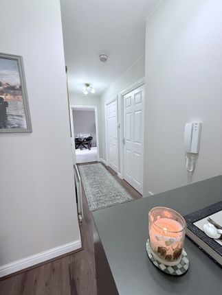 11, Hew Watt Close Orsett, Essex photo 2