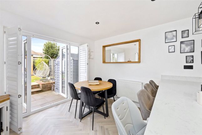 21, Halewick Lane, Lancing photo 4