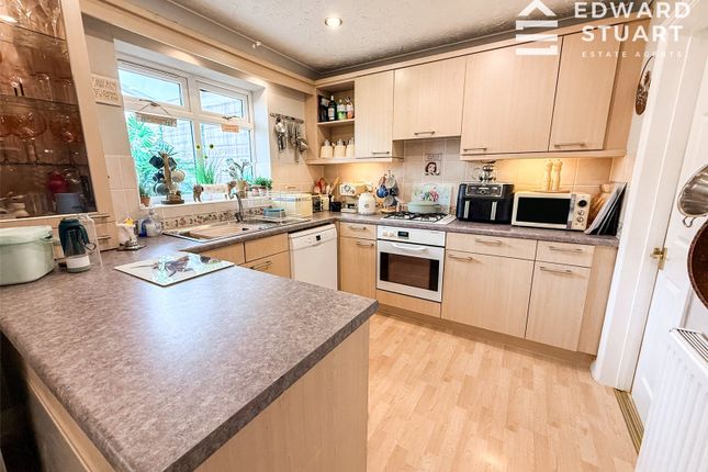 43, Fraserburgh Way, Peterborough photo 3