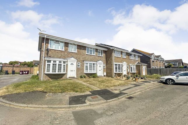 Terraced house to rent in Kestrel Close, East Wittering