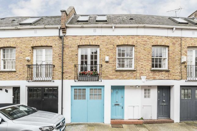Property for sale in Royal Crescent Mews, London
