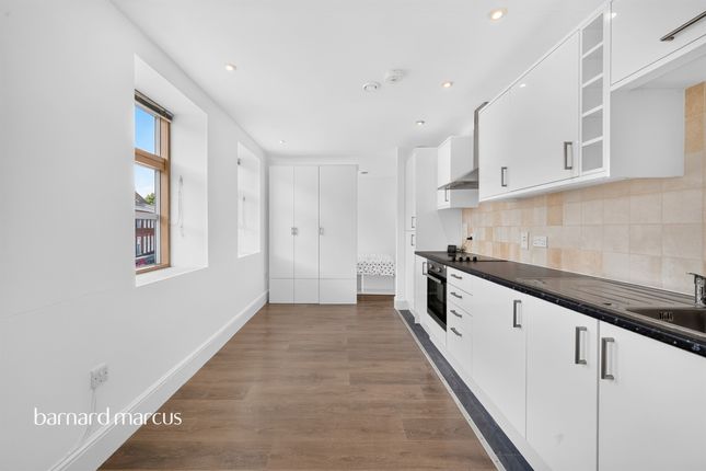 Flat 7, Platinum House, 13-15, High Street, Epsom photo 4