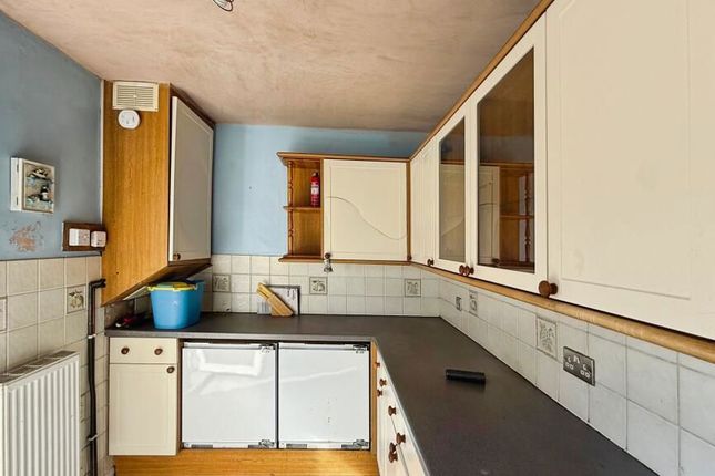 27, Wakefield Road, Pontefract photo 2