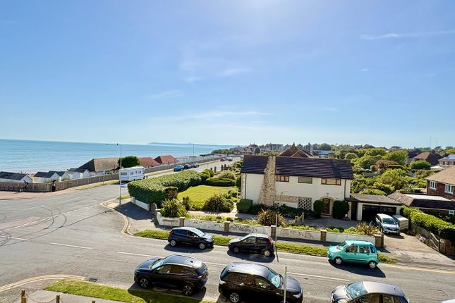Flat 16, St Lucia, Bexhill photo 2