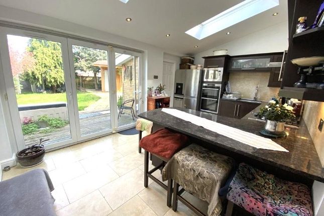52, Listowel Road, Dagenham photo 3