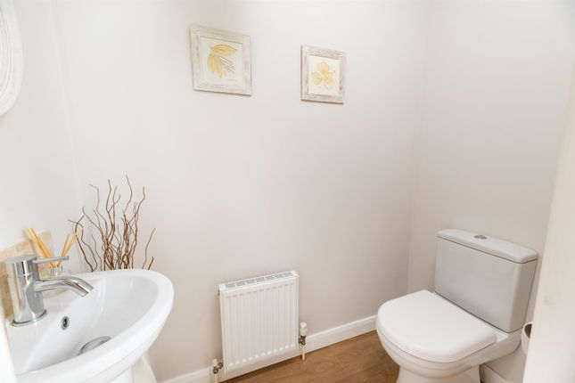 End terrace house for sale in Kings Close, Otley