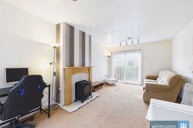 70, Kildare Crescent, Bradford photo 2