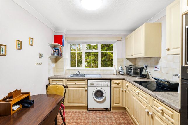 8, The Glebe, Hurstpierpoint photo 3