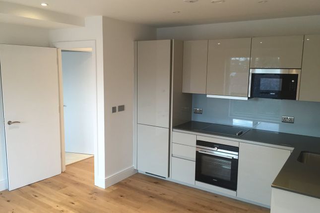 TWO, Checkline House, Darkes Lane, Potters Bar photo 3