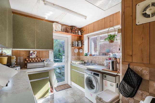 2, Grisedale Close, Purley photo 4
