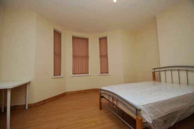 Woodville Road, Cardiff photo 5