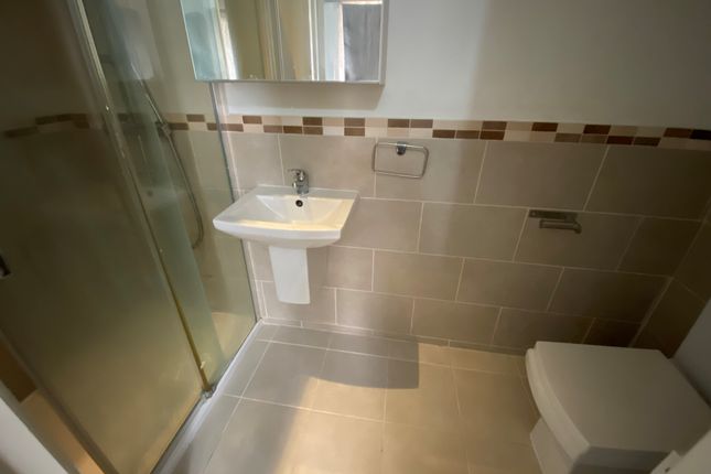 Rm 3, 33, Kingsway, Derbys photo 2
