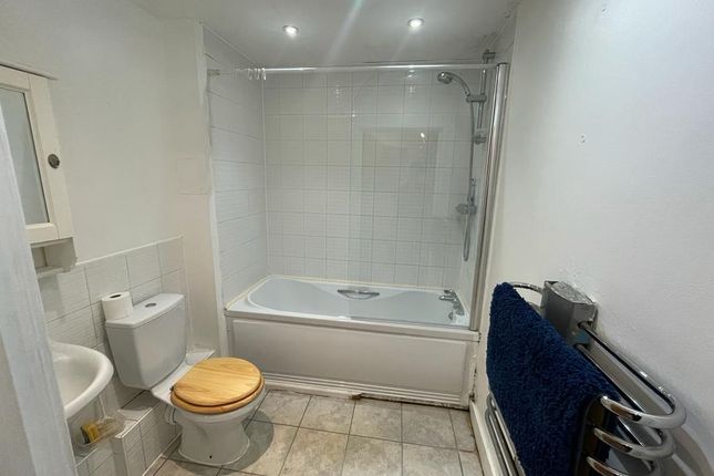 149, Maidstone photo 3