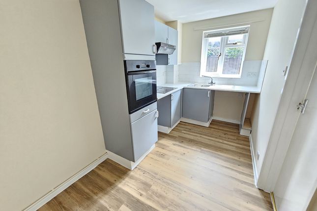 1, Hawthorn Close, Dorchester photo 2