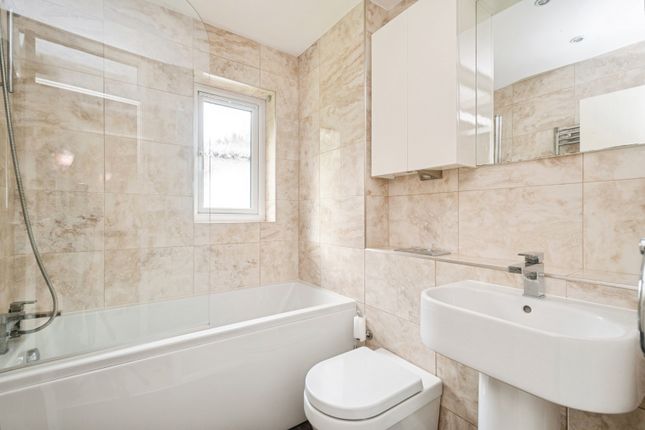 14, River Court, Devon photo 4
