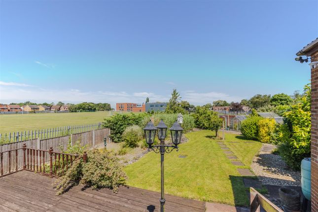 2, Glanford Court, Brigg photo 4