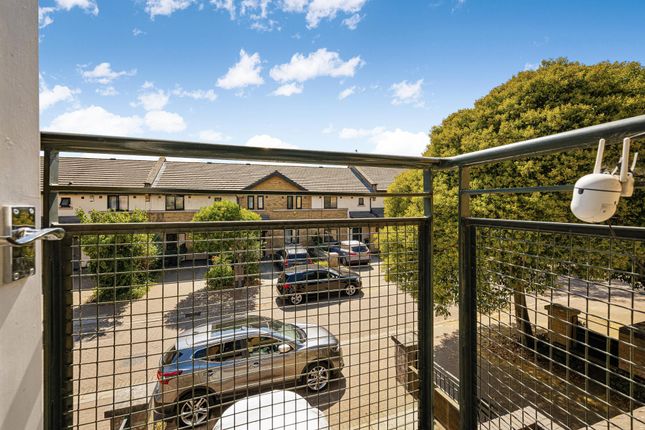 23, Badminton Mews, London photo 3