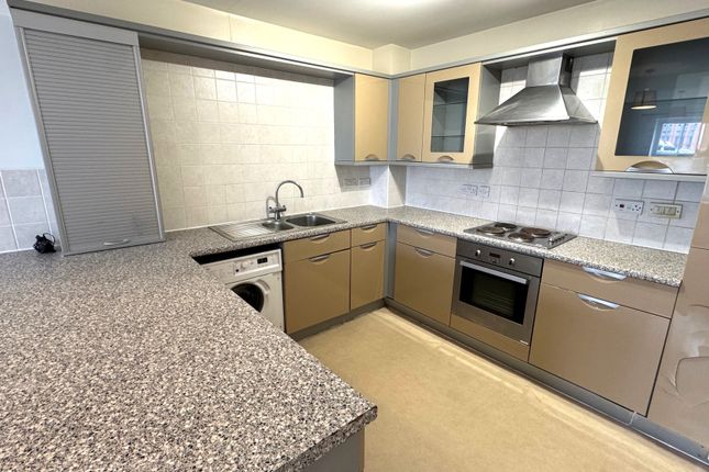 23, Riverside Drive, Lincoln photo 3