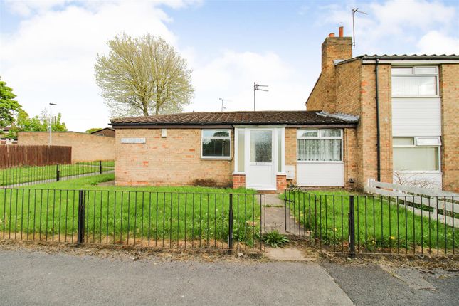 Thumbnail Terraced bungalow for sale in Neasden Close, Hull