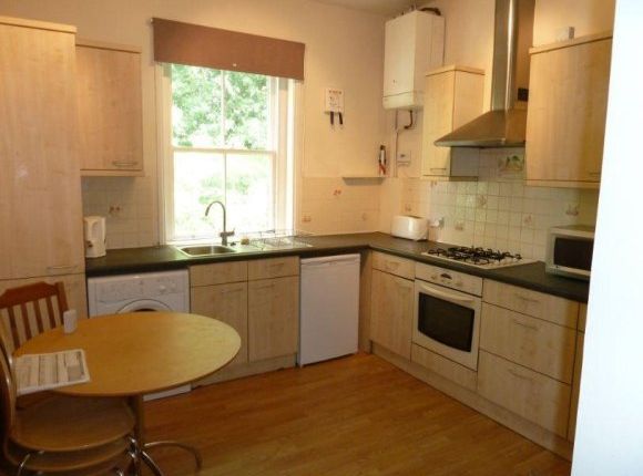 Thumbnail Shared accommodation to rent in Upper High Street, Epsom, Surrey