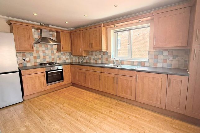 40, Kirkwood Grove, Milton Keynes photo 3