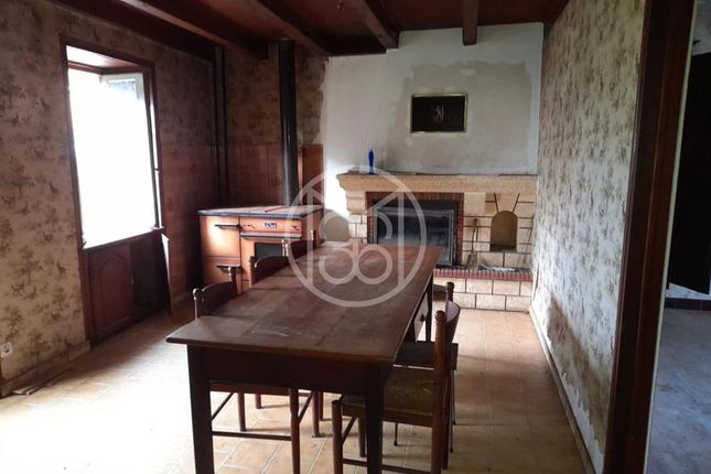 Town house for sale in Le Bouchage, 16350, France, Poitou-Charentes, Le Bouchage, 16350, France