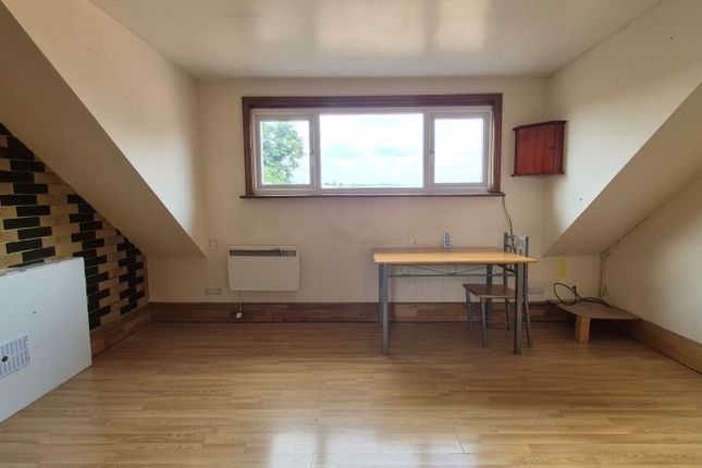 Flat 13, 23-25 Biscot Road, Luton photo 4