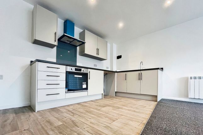 Flat 27,, Gloucester Grange, Staffordshire photo 4