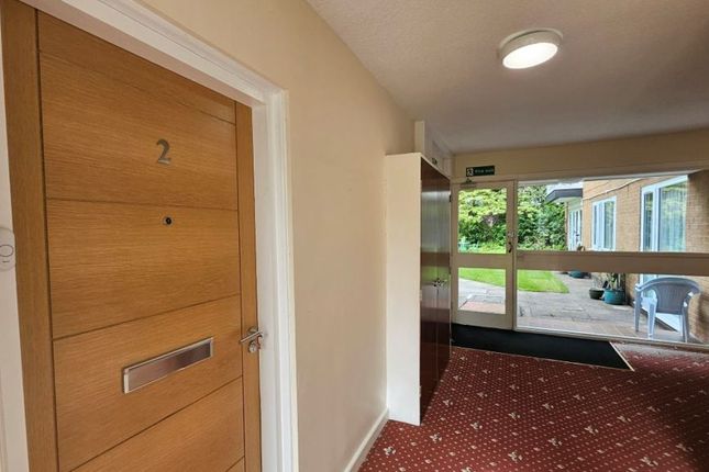 Flat 2, Hillside Court, Bolton photo 3