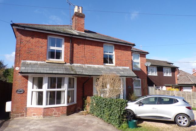 2 bed property for rent in Clarence Road, Lyndhurst SO43