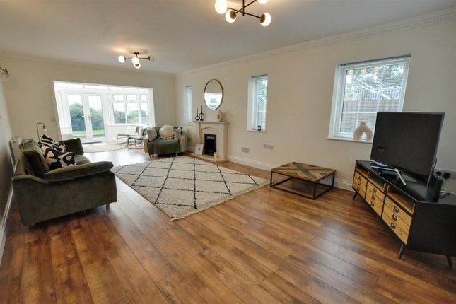 4, Plas Newydd, Burry Port photo 3