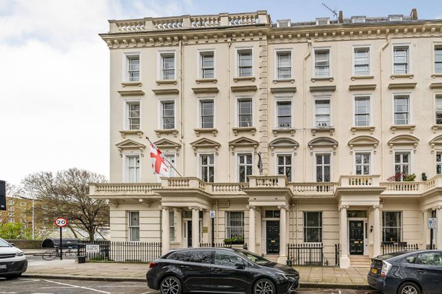 Thumbnail Flat for sale in St Georges Square, Westminster, London