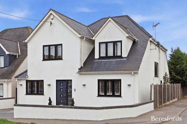 14, Cedar Road, Brentwood photo 2
