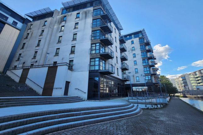 2-bed flat on Flat 57, The Atrium,, Waterfront Plaza, Nottinghamshire, £115,000
