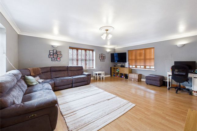 20, Keelers Way, Clacton-On-Sea photo 2