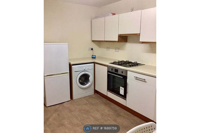 Flat to rent in East Main Street, Armadale, Bathgate EH48