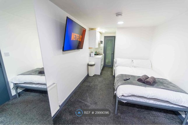 Studio flat on Dale Road, Birmingham, £1,150/mo