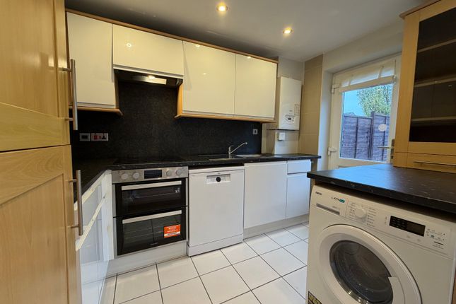 Epsom Court, Tyne and Wear photo 4