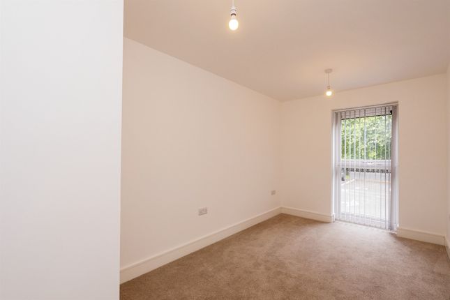 Flat for sale in Russell Way, Crawley