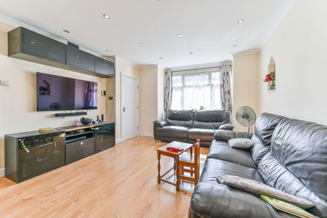 Brinkley Road, Worcester Park photo 4