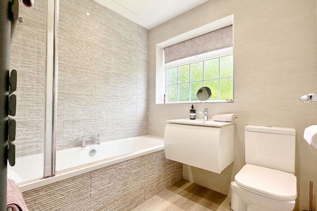 6 Kettleshulme Way, Stockport photo 3