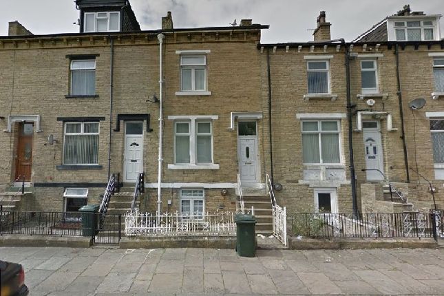 Terraced house to rent in Leamington Street, Manningham, Bradford